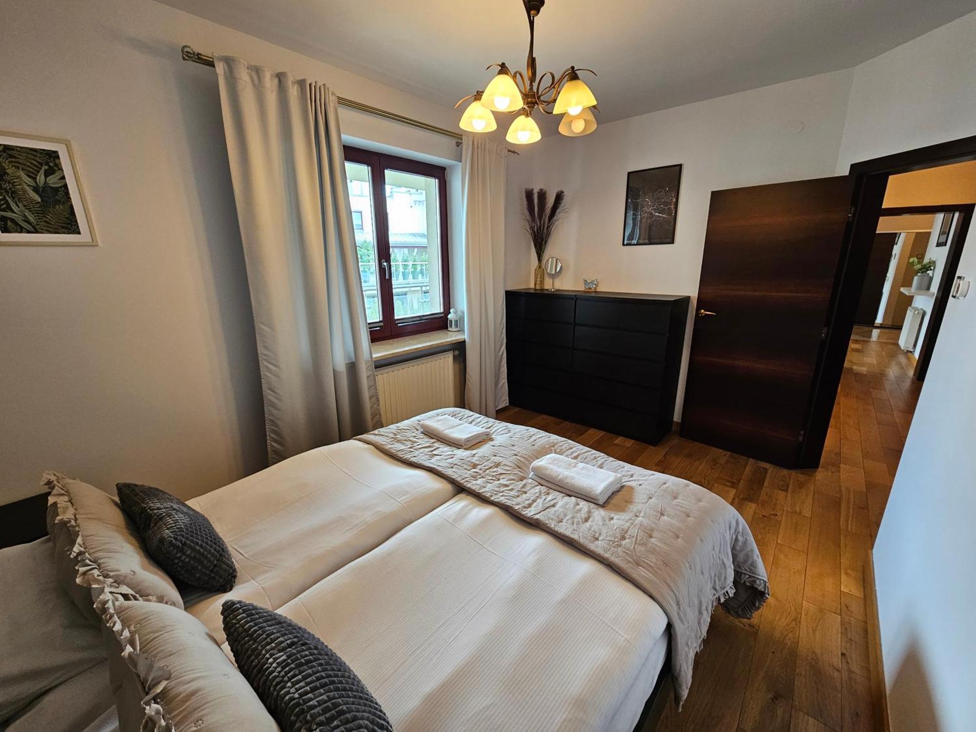 Bulwary Wislane Krakow Apartament Ludwinowska Przy Forum By Noclegi Renters Luaran gambar